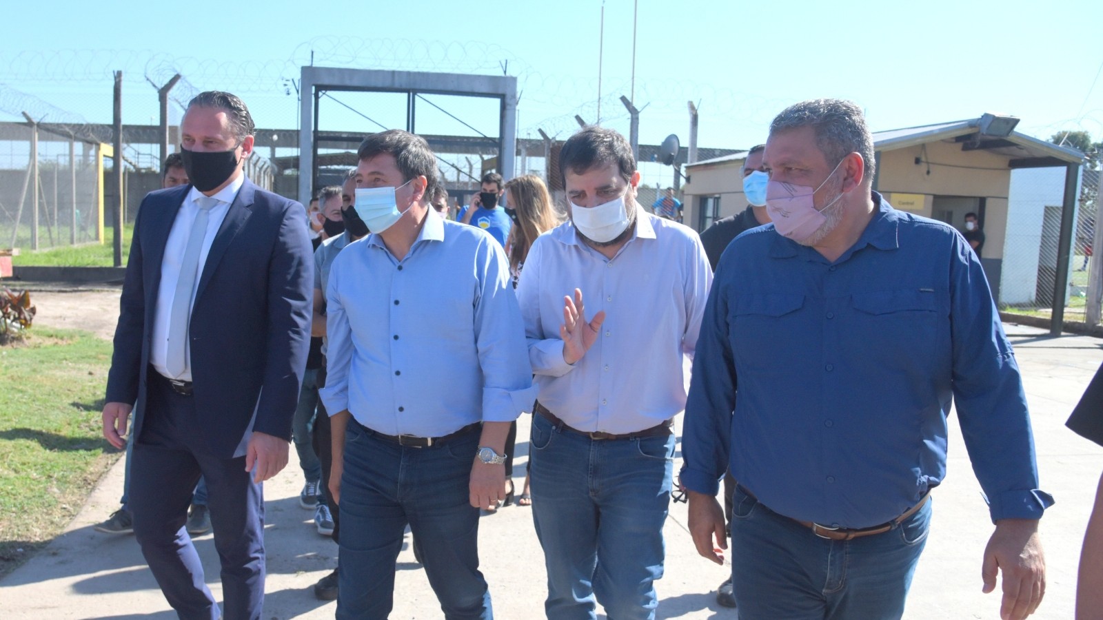 Fernando Moreira y Daniel Arroyo recorrieron las obras del Centro Comunitario “Los Amigos”
